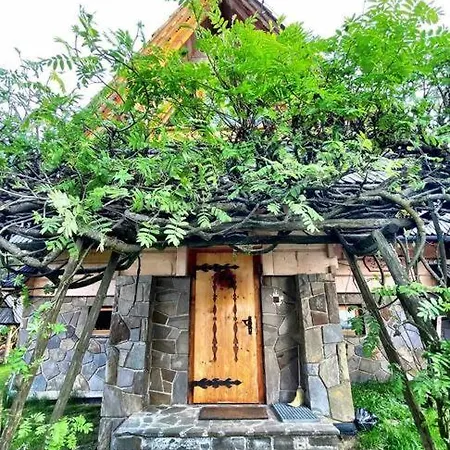 Alpesi faház Uroczy Gorski Dom Z Sauna, Jacuzzi, Balia Ogrodowa Ząb