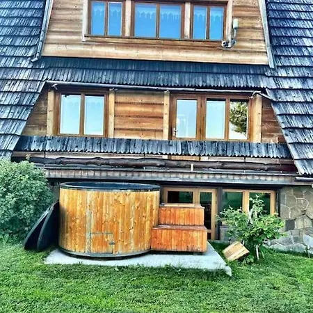 Alpesi faház Uroczy Gorski Dom Z Sauna, Jacuzzi, Balia Ogrodowa